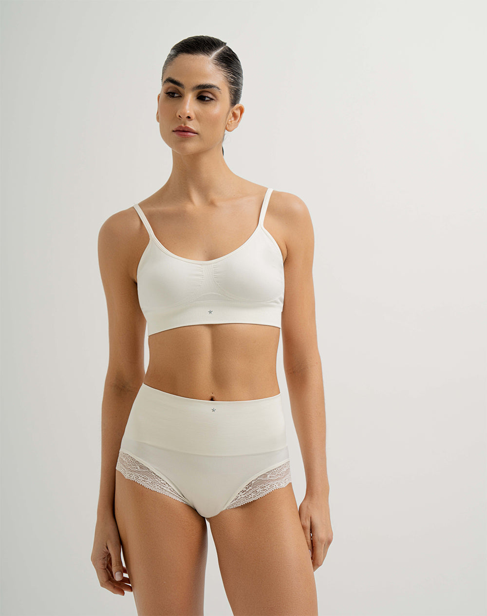 Panty cachetero tiro alto seamless avena