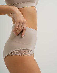 Panty cachetero tiro alto seamless café