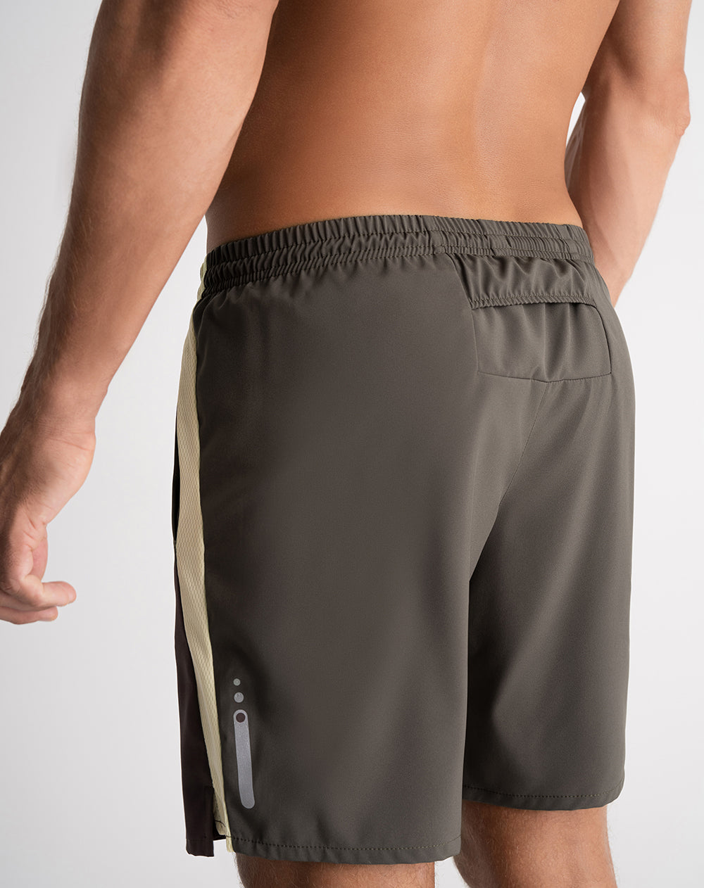 Pantaloneta deportiva secado rápido verde hombre