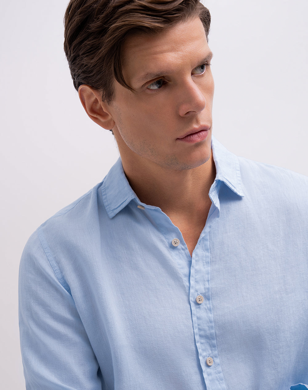 Camisa regular lino azul hombre