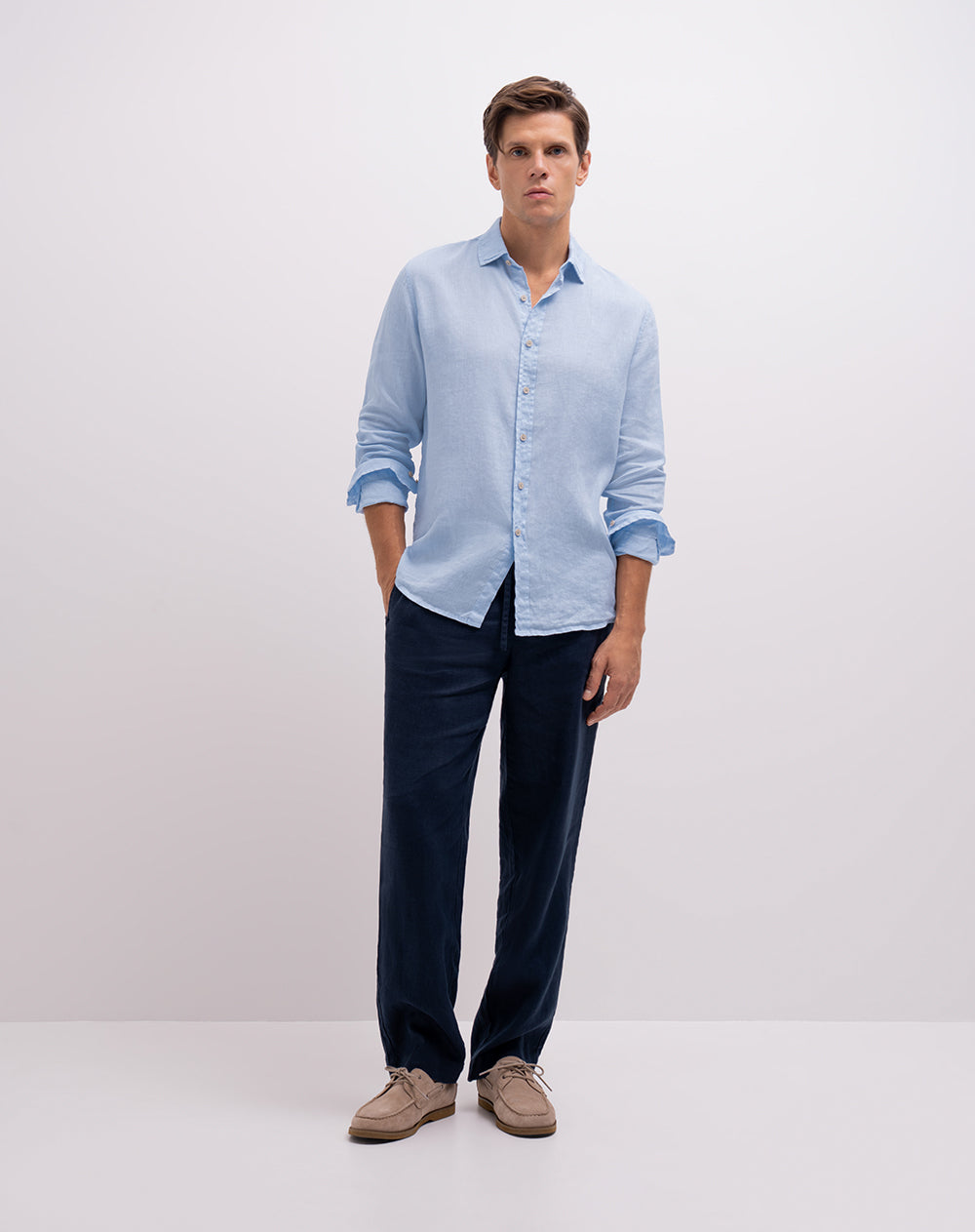 Camisa regular lino azul hombre