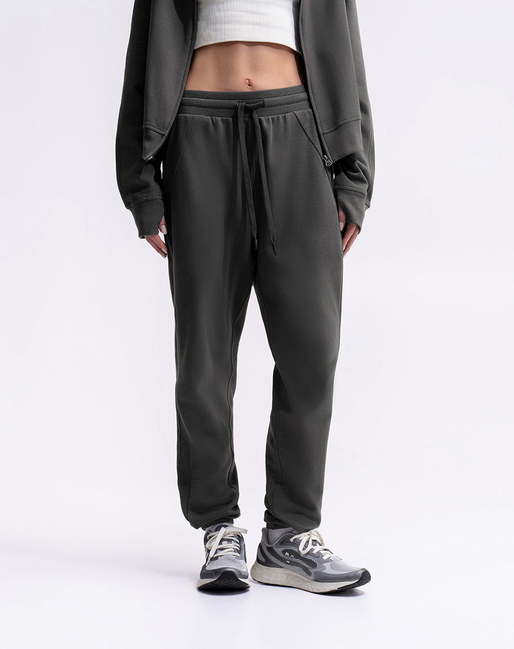 Pantalón regular fit tiro alto gris