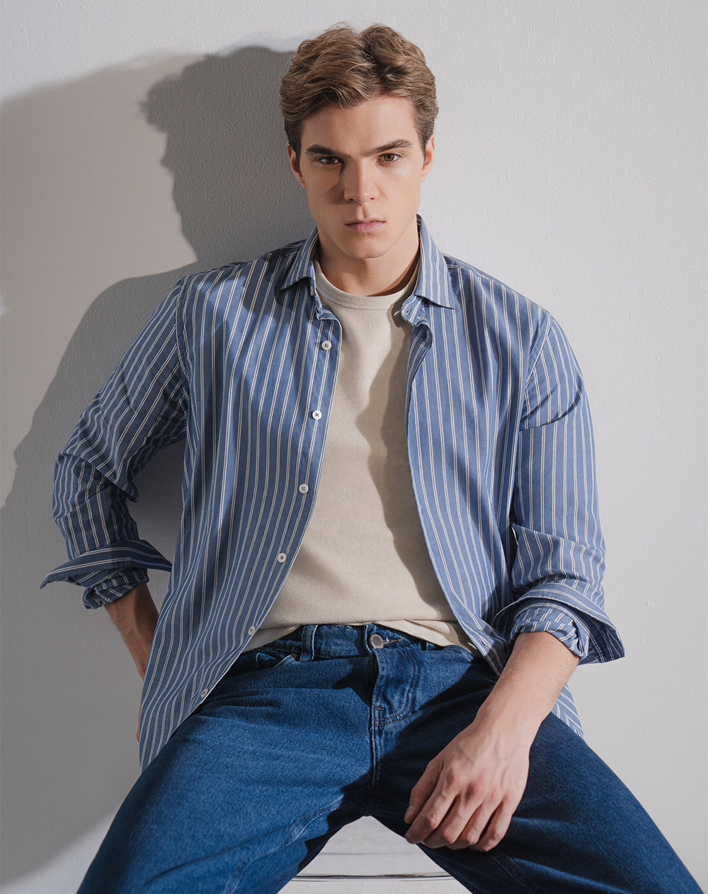 Camisa regular manga larga azul rayas hombre