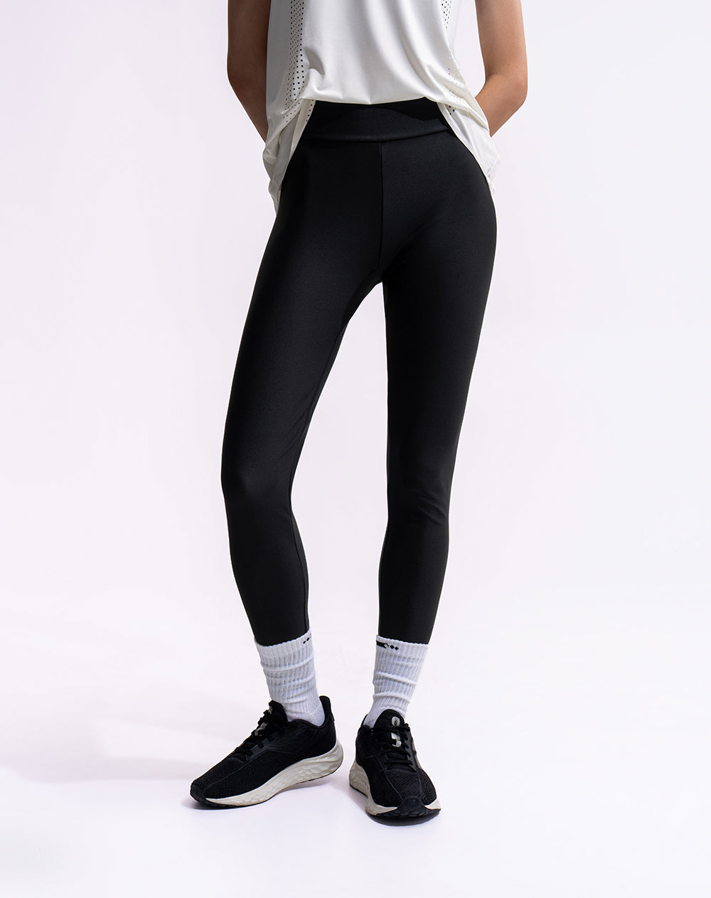 Legging deportivo tiro alto control humedad negro mujer