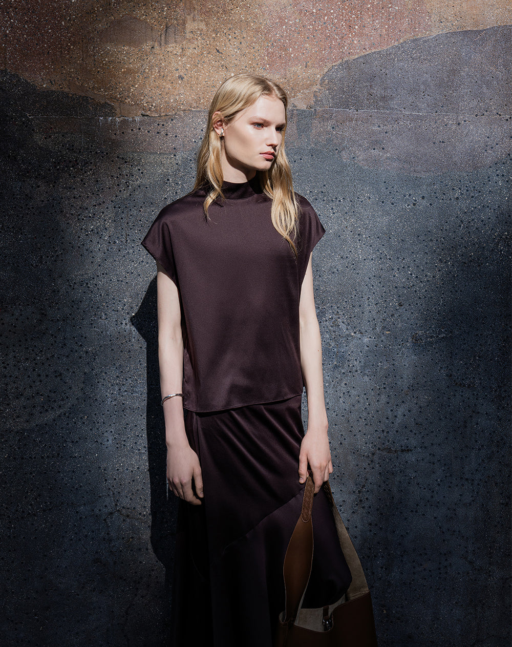 Blusa cuello alto uva mujer