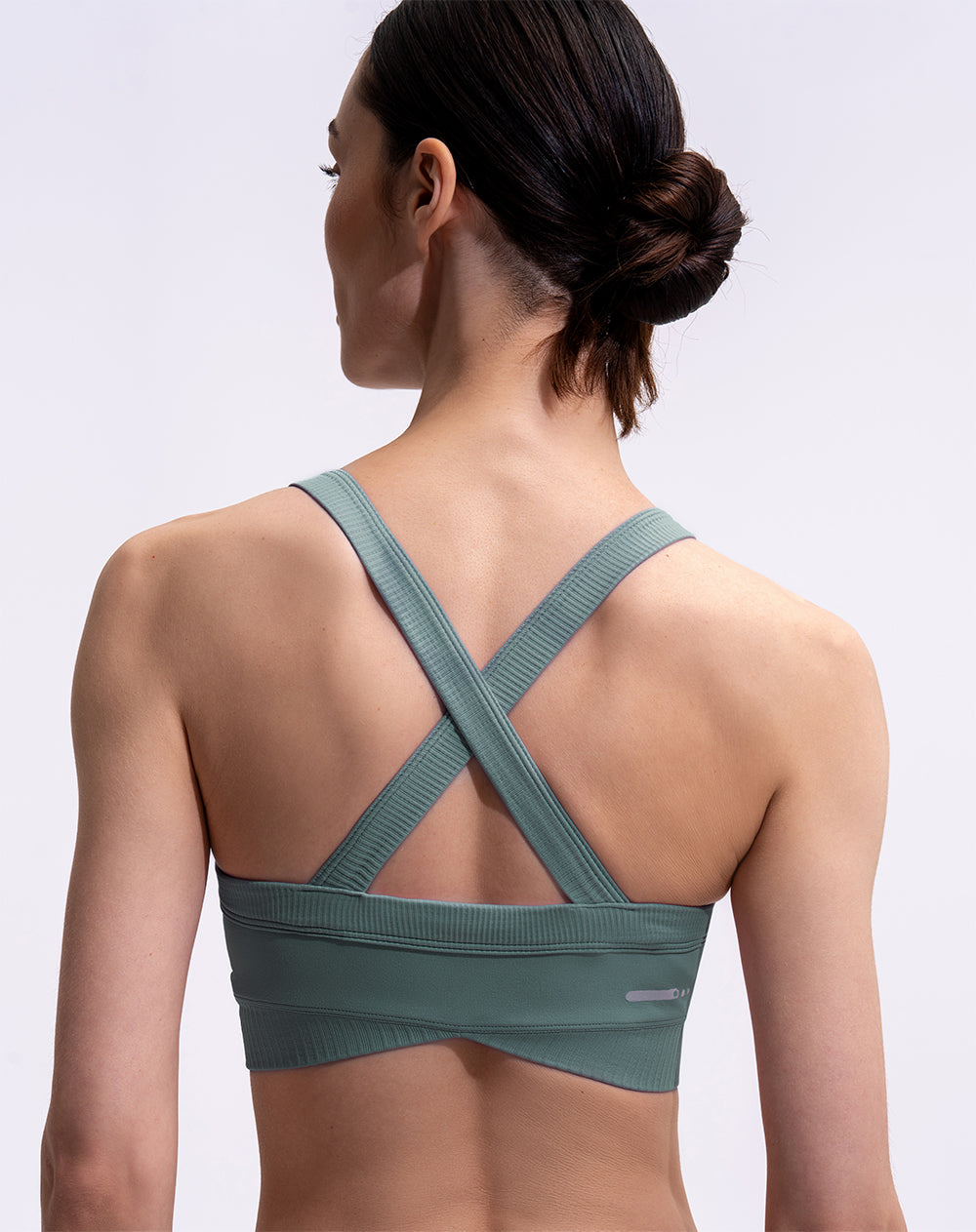 Top deportivo soporte medio control humedad verde