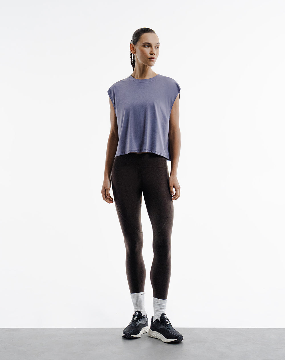 Camiseta deportiva transpirable morada mujer
