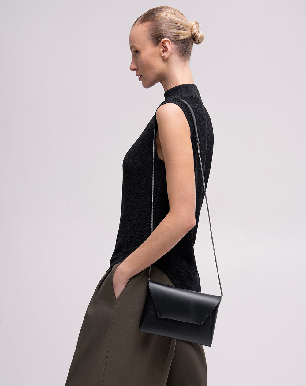 Bolso tipo sobre negro