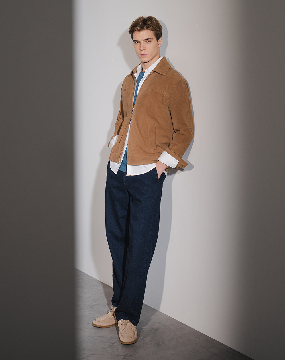 Jean regular fit tiro medio indigo oscuro