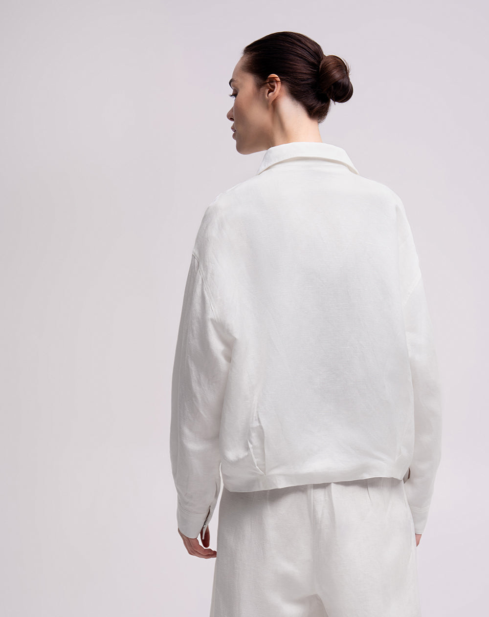 Chaqueta oversize cuello alto blanca mujer