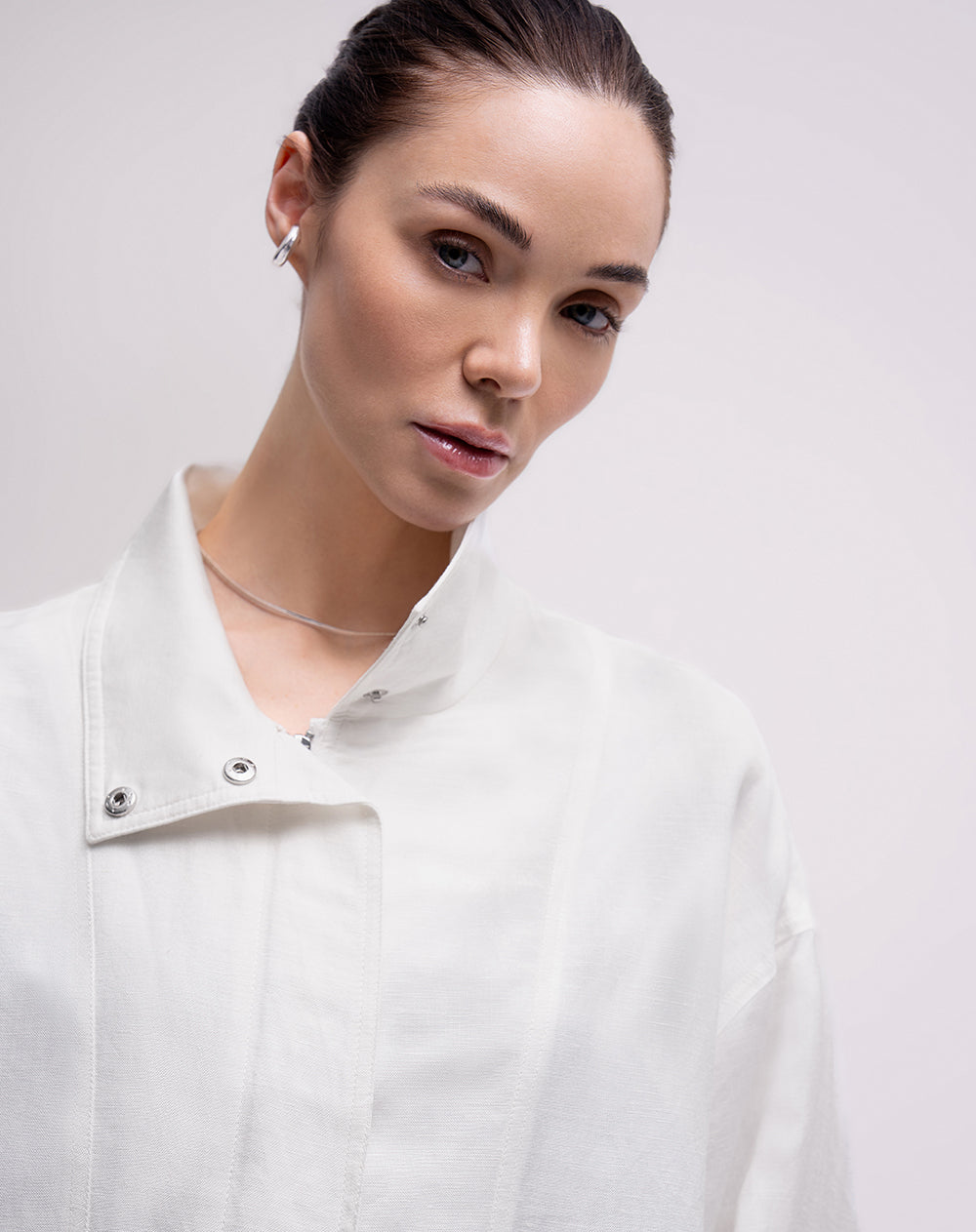 Chaqueta oversize cuello alto blanca mujer
