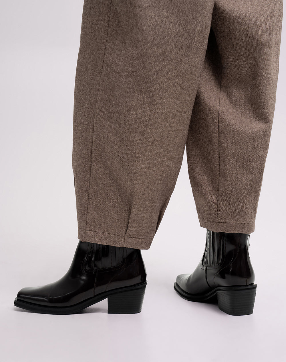 Pantalón oversized fit cafe