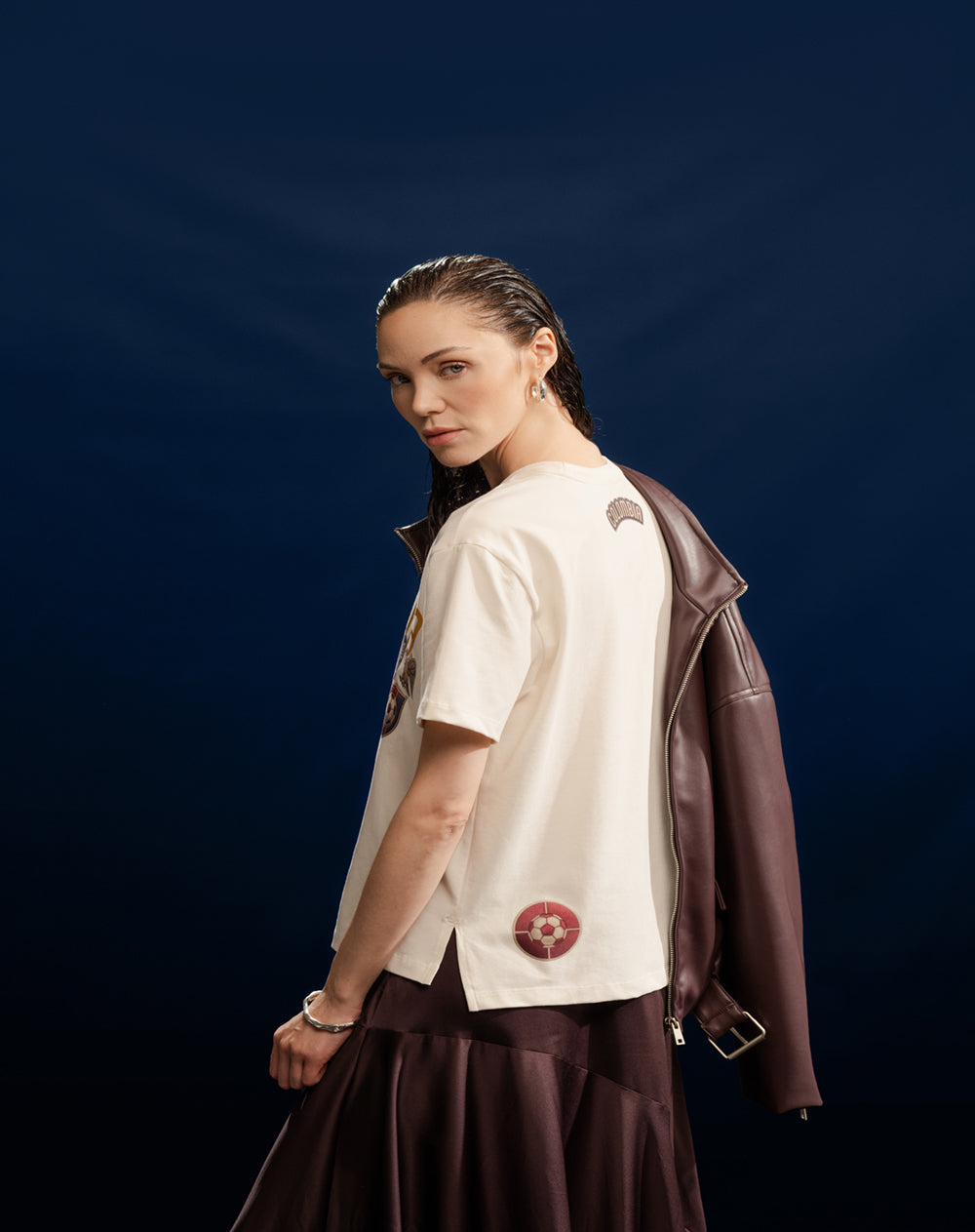 Camiseta regular edición Colombia crema mujer