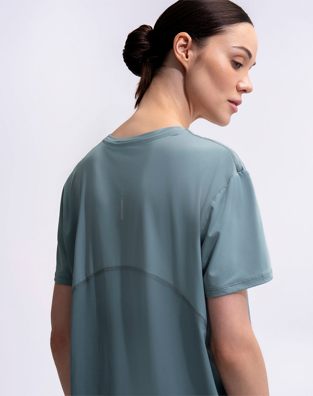 Camiseta deportiva control humedad verde mujer