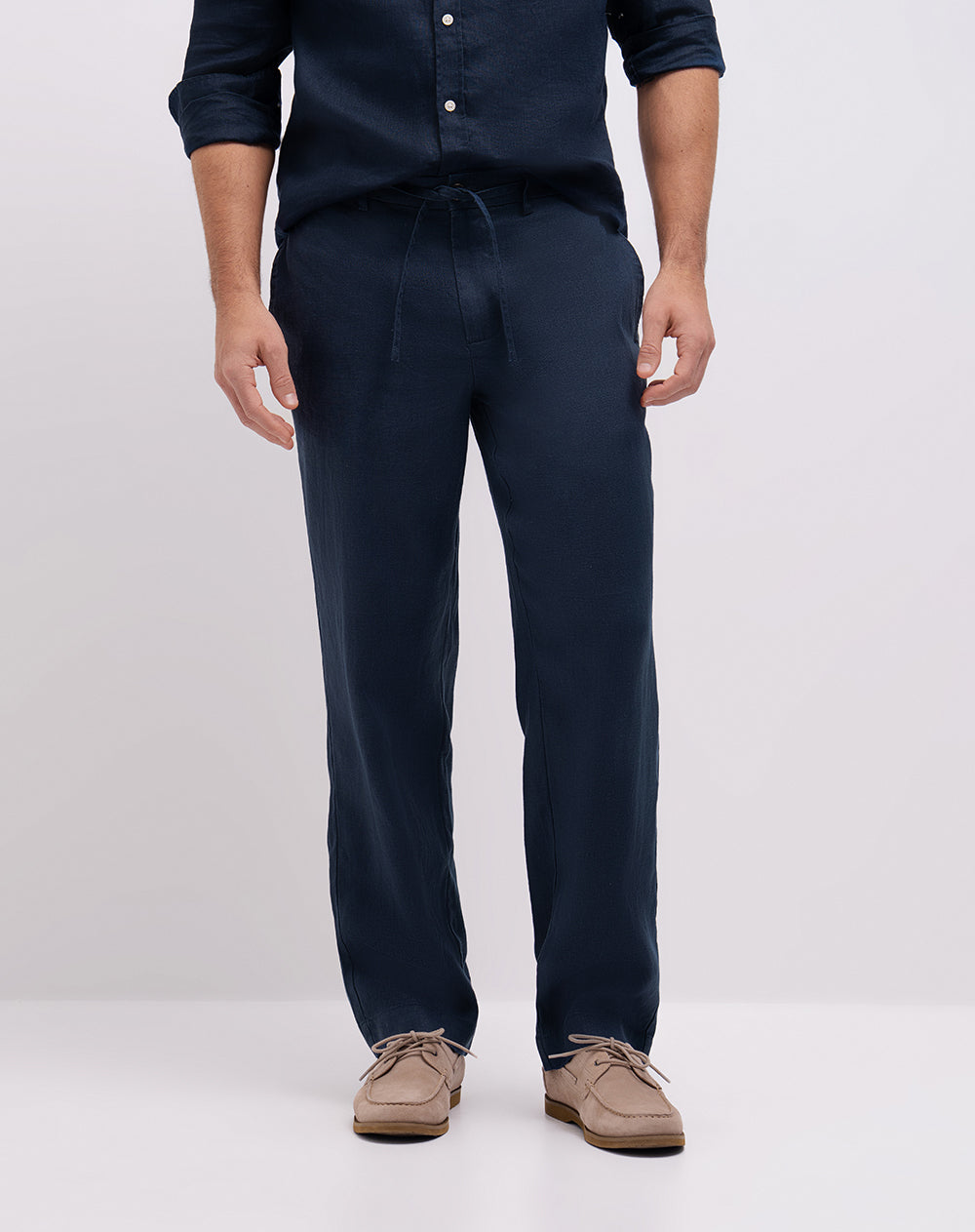 Pantalón regular tiro medio en drill azul hombre
