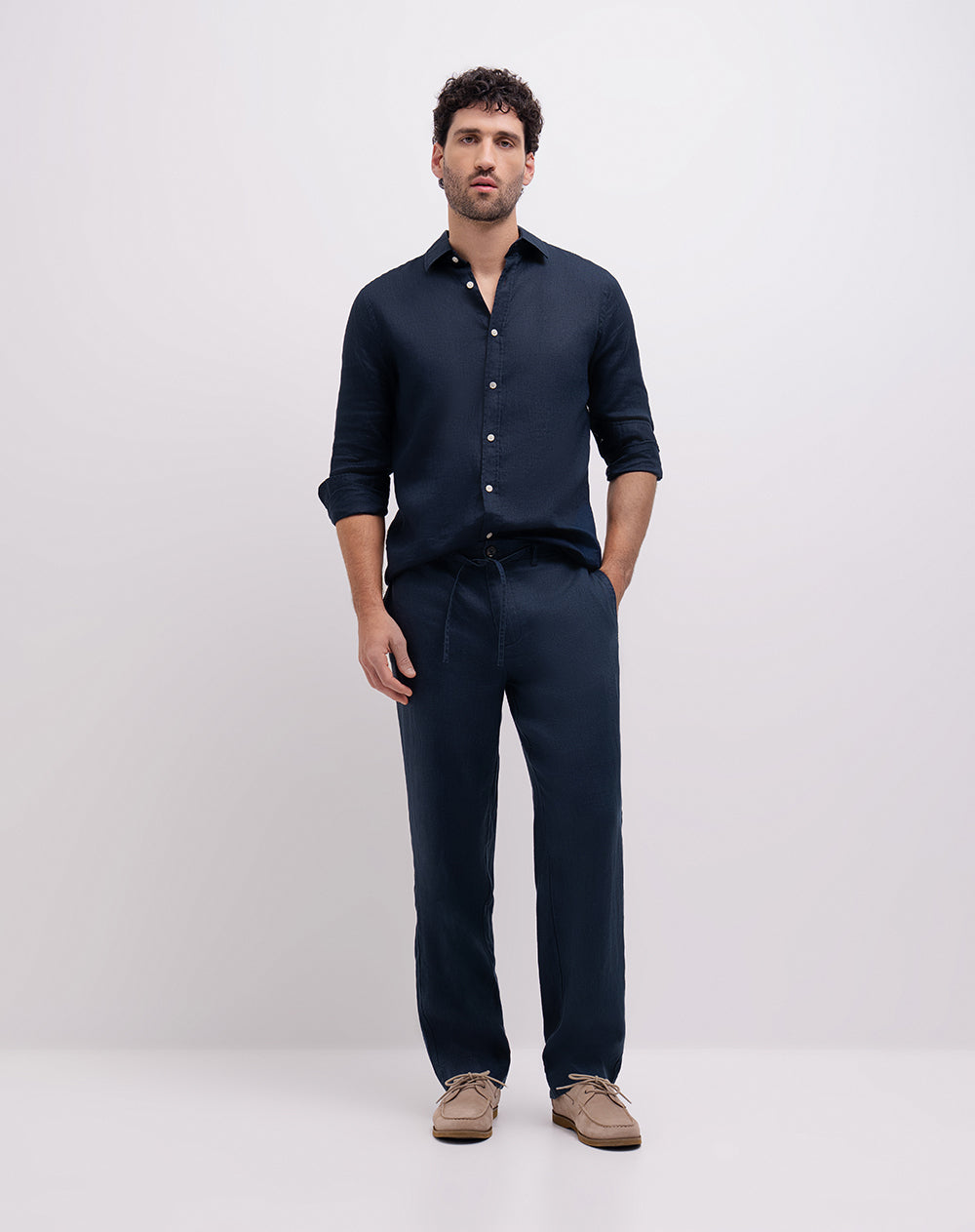 Pantalón regular tiro medio en drill azul hombre