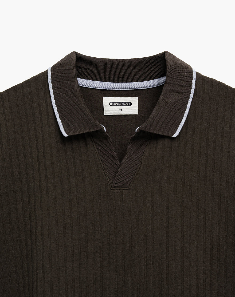 Polo regular café hombre