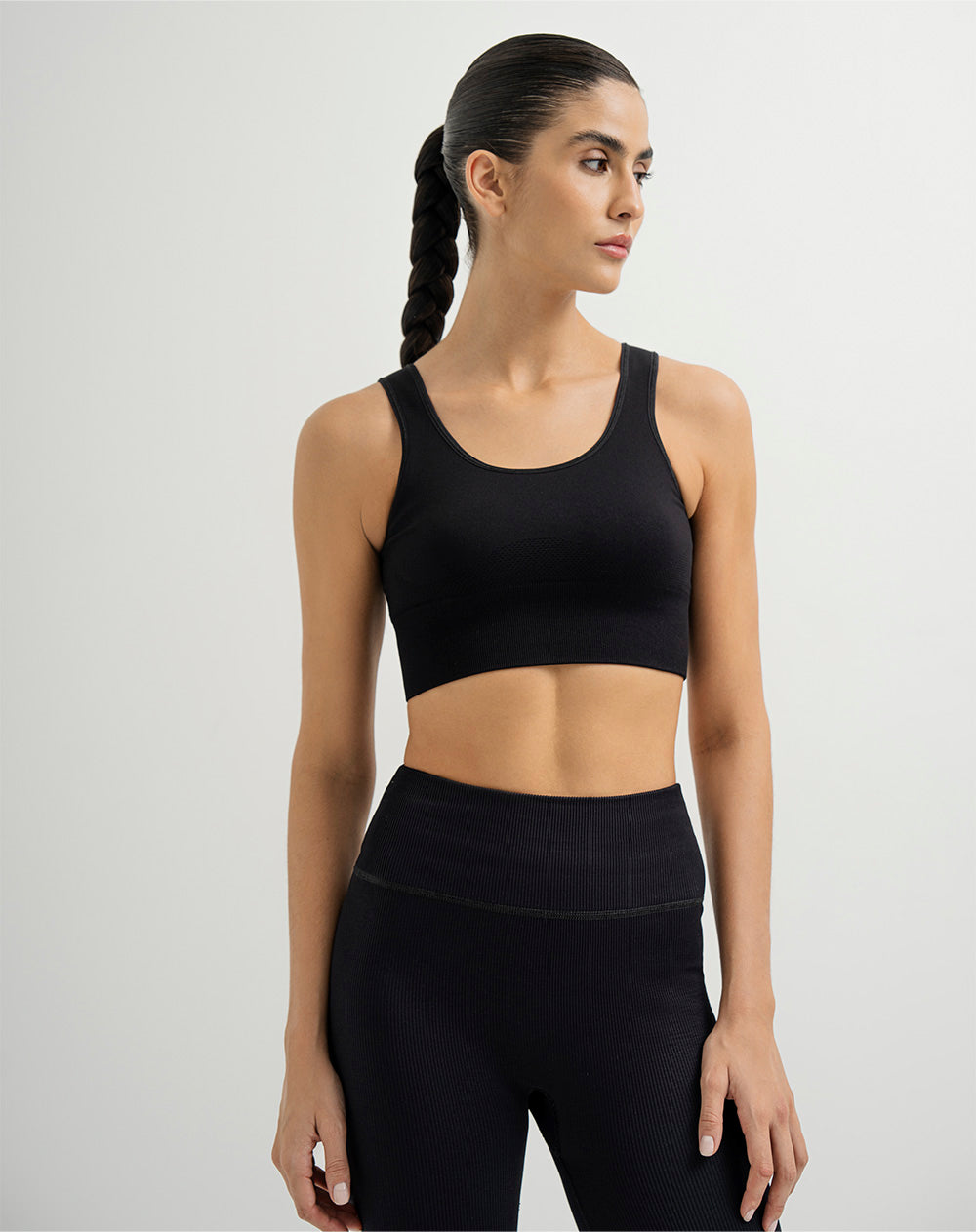 Top deportivo soporte alto seamless negro