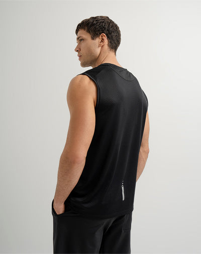 Camisilla deportiva control humedad negra hombre