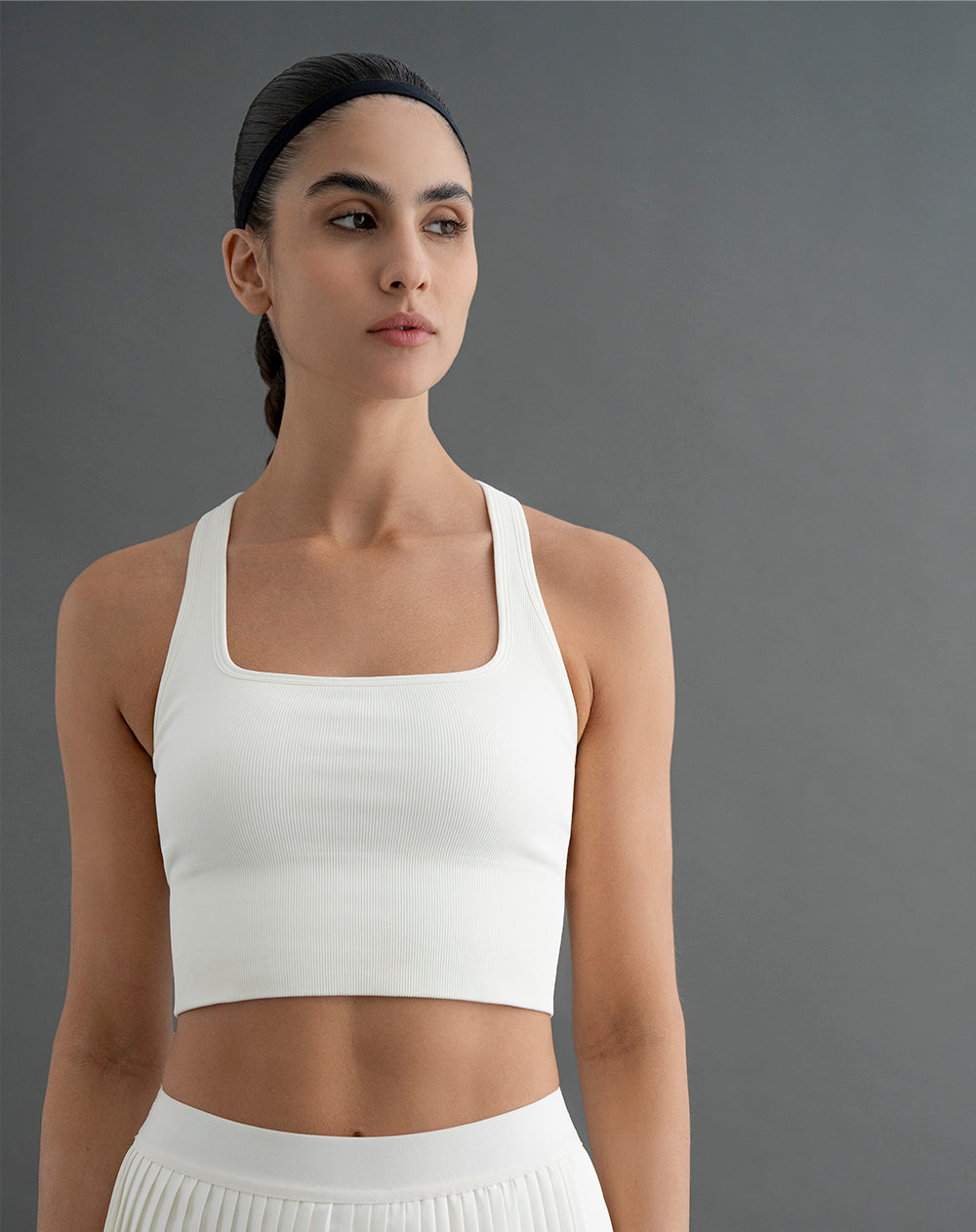 Crop top deportivo soporte alto seamless habano