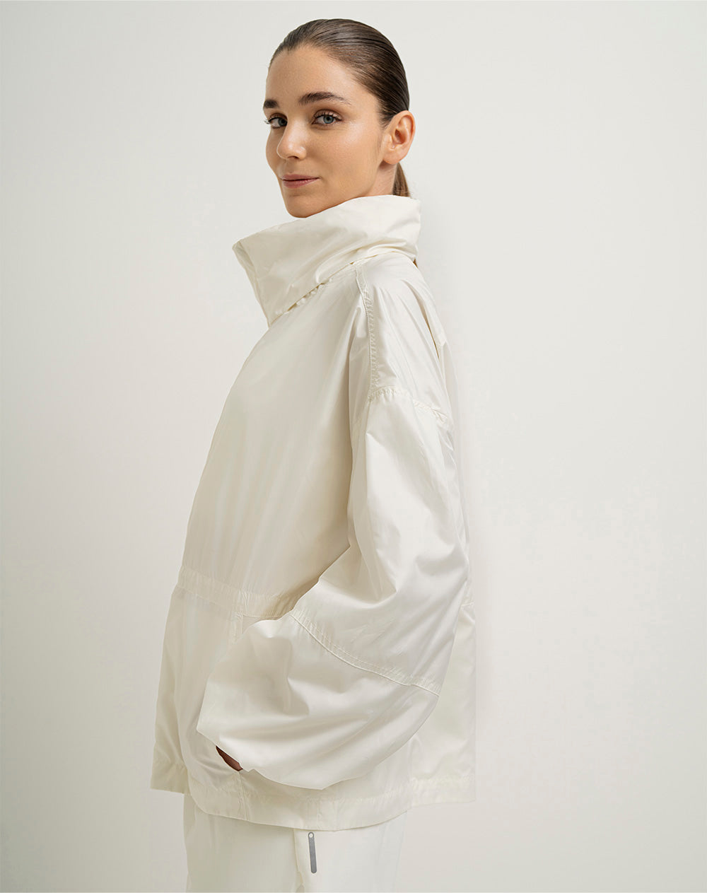 Chaqueta rompevientos oversize habana mujer