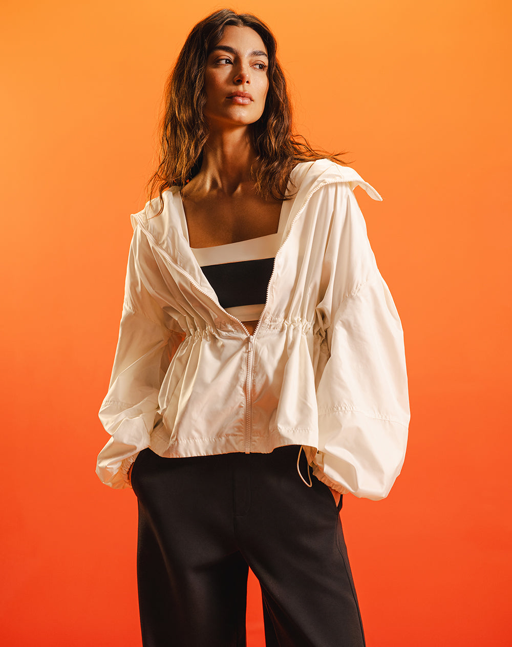 Chaqueta rompevientos oversize habana mujer