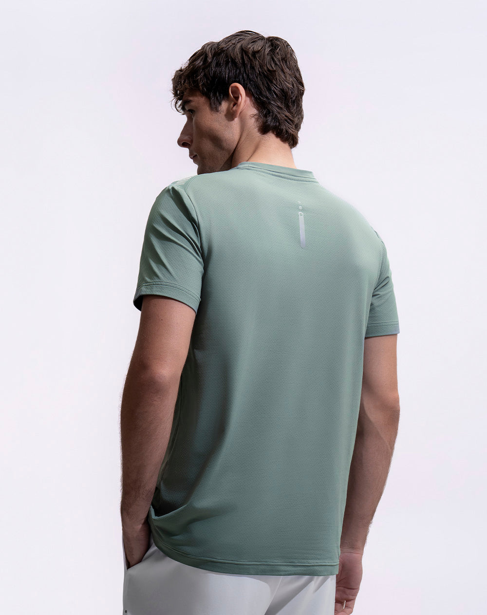 Camiseta deportiva control humedad verde hombre