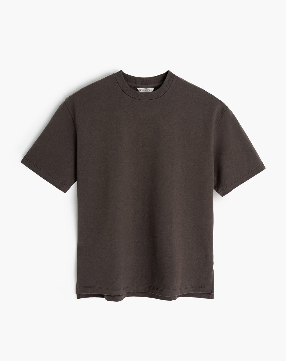Camiseta regular fit manga corta café
