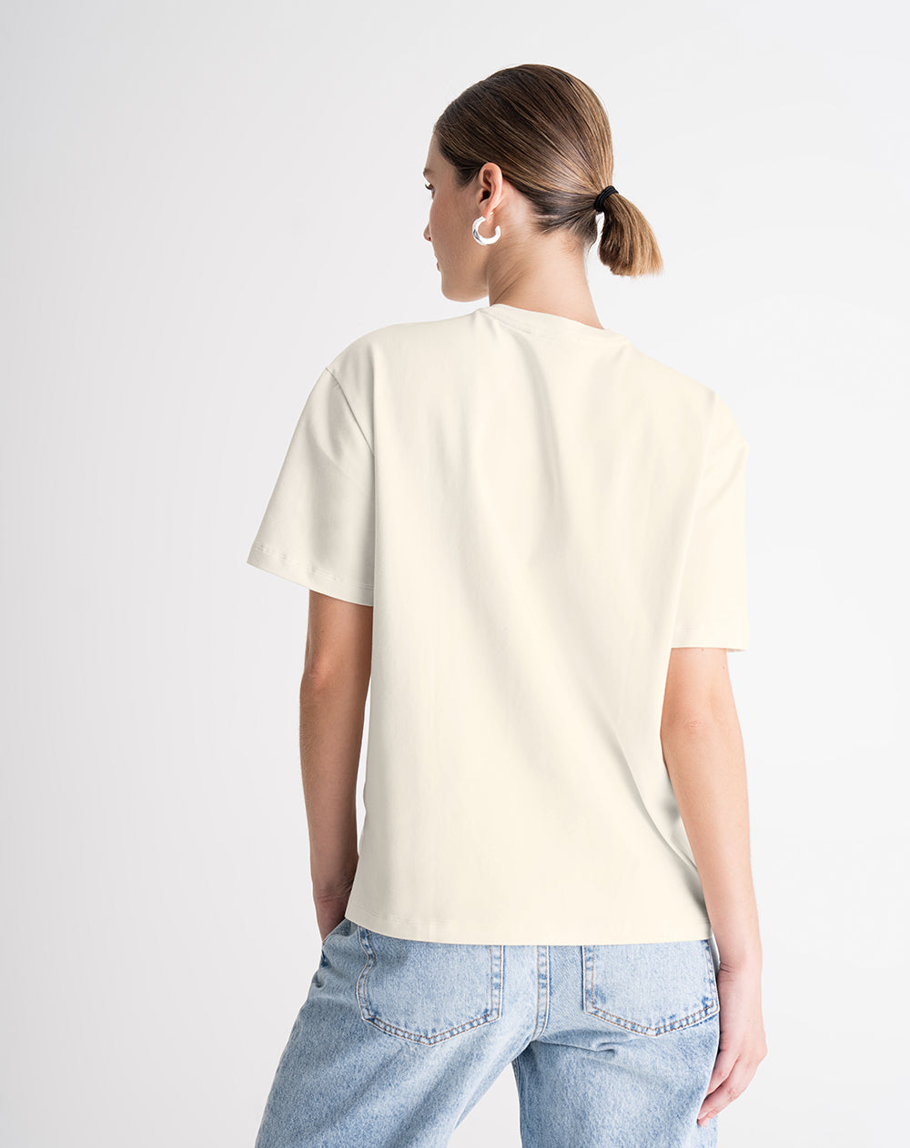 Camiseta regular fit manga corta crema