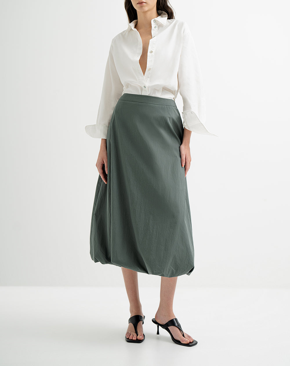 Falda midi tiro alto englobada verde para mujer