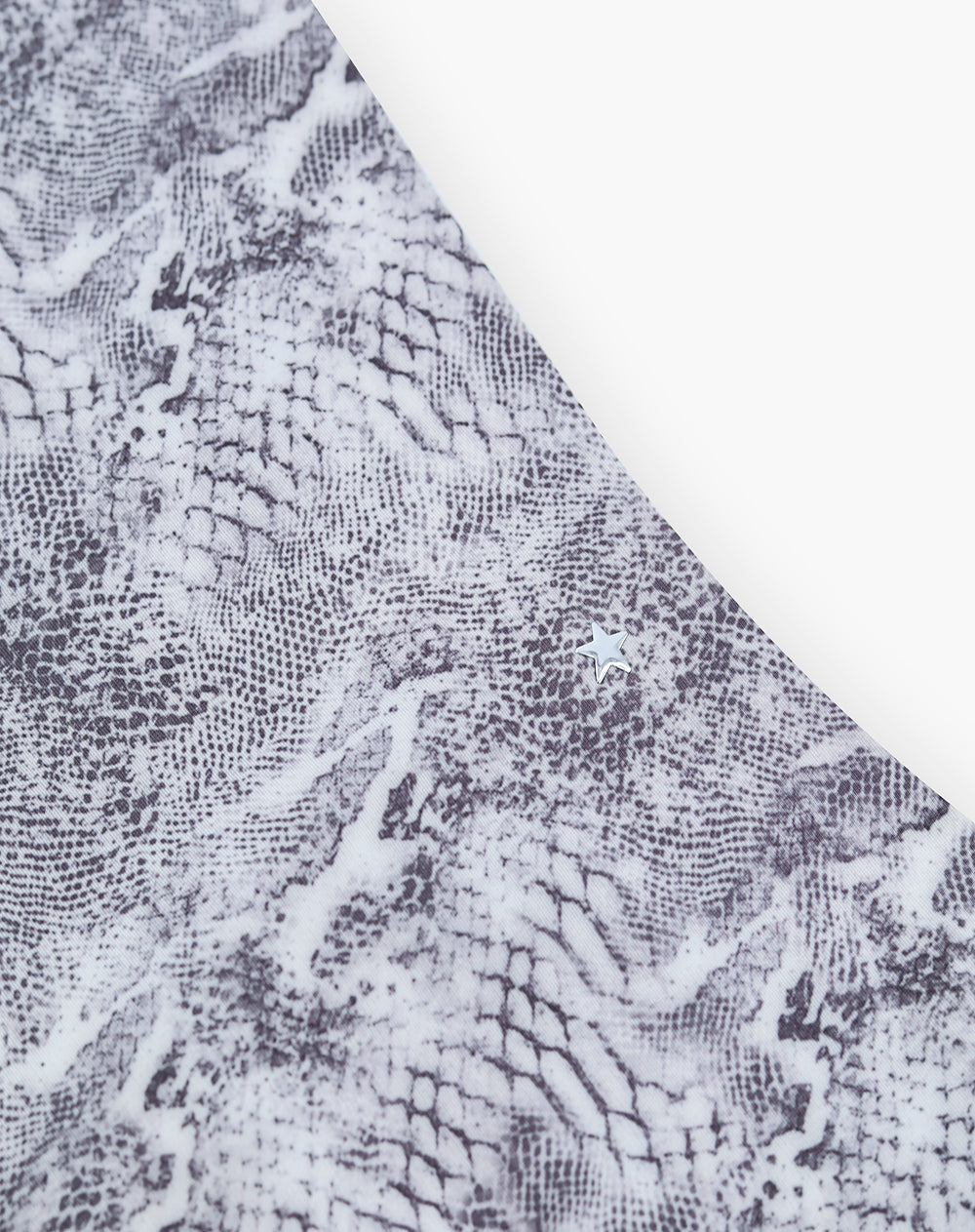 Panty brasilero en punto tiro medio gris estampado