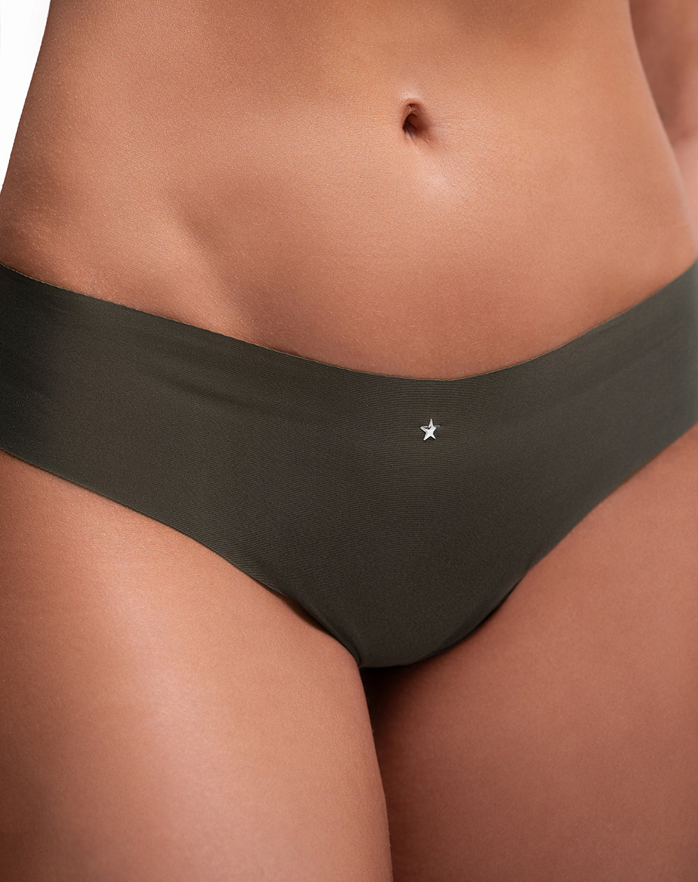 Panty tipo tanga microfibra invisible verde