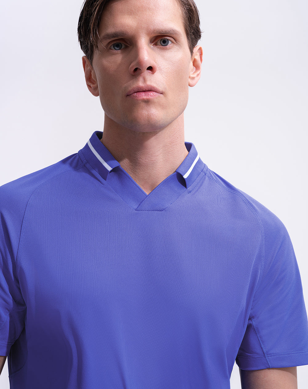 Camiseta deportiva tipo polo control humedad azul hombre