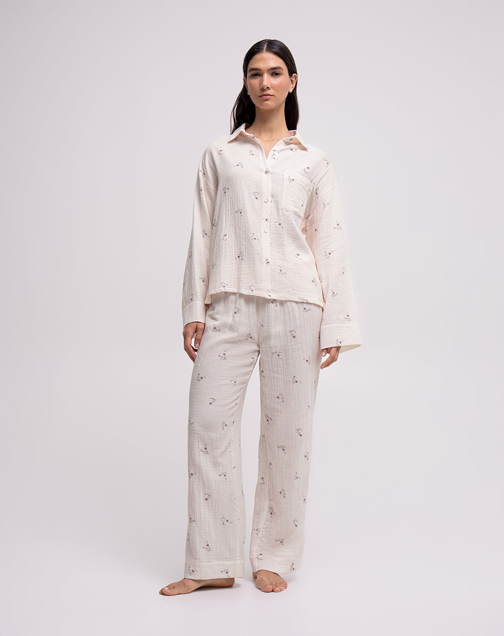 Camisa relaxed fit manga larga avena estampado