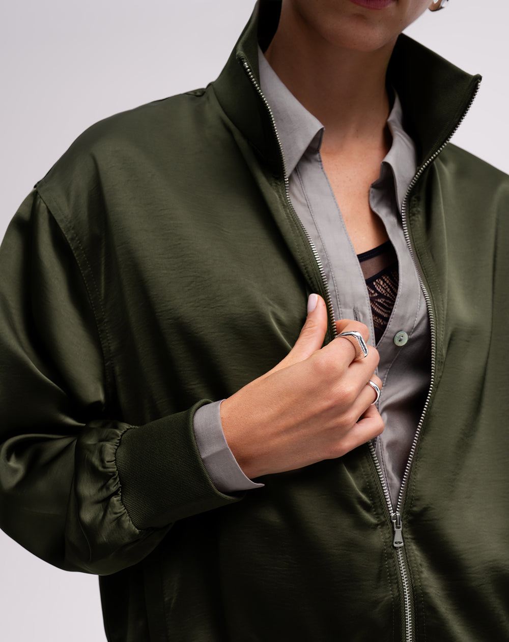 Chaqueta loose satín verde mujer