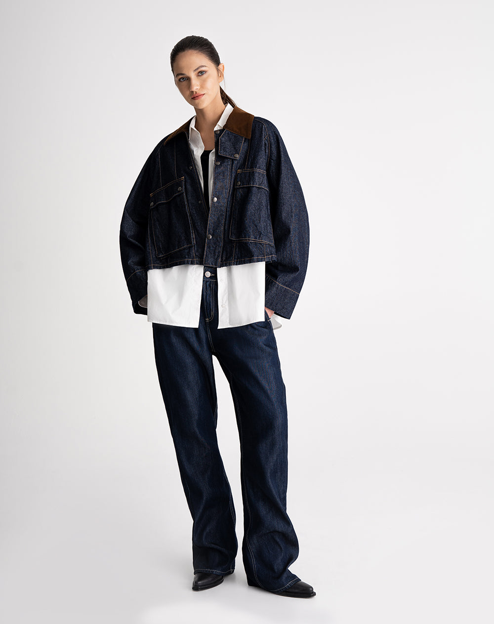 Chaqueta oversize bolsillos frontales denim azul oscuro mujer