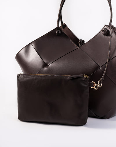 Bolso estructurado efecto trenzado café mujer