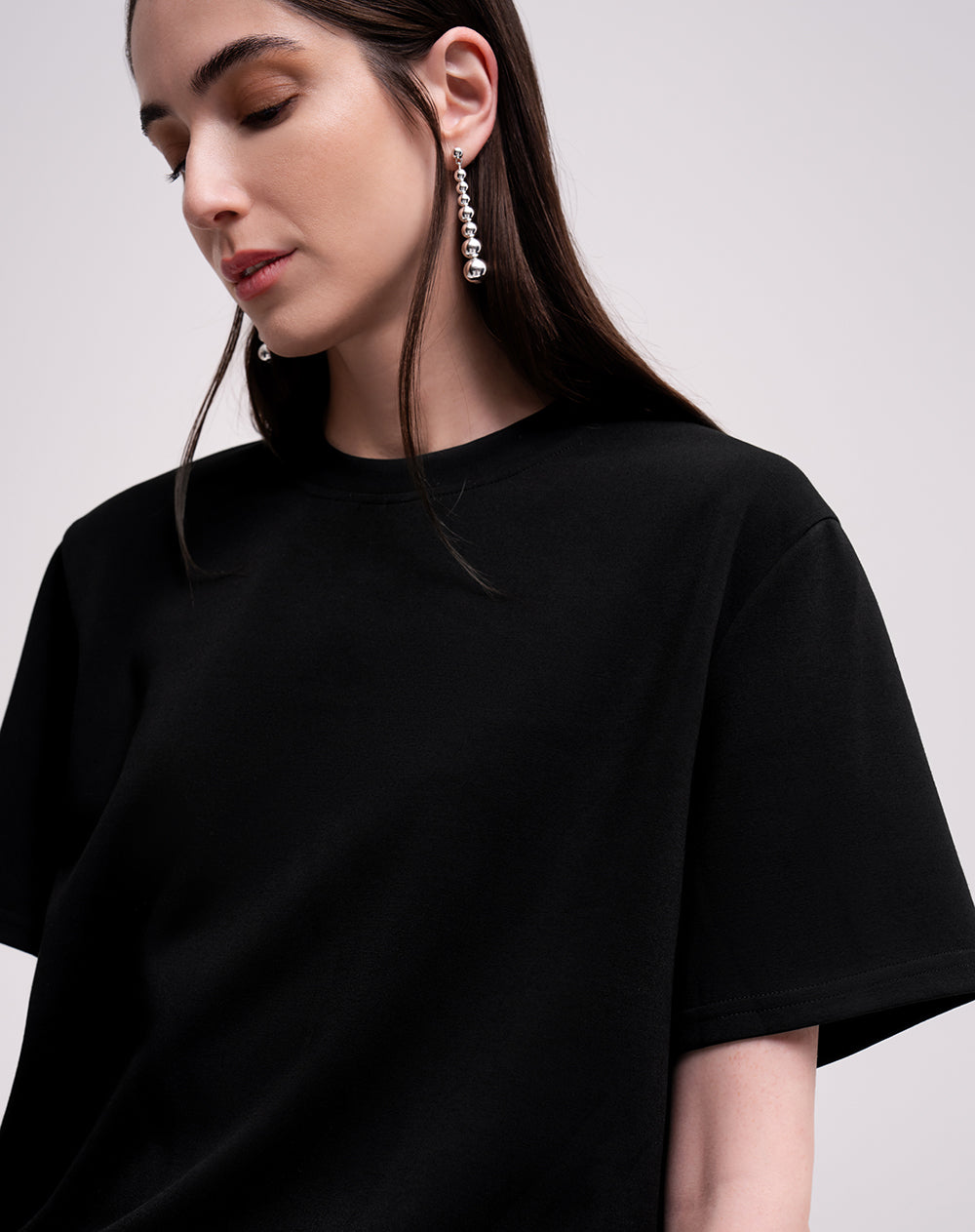Camiseta confort regular tacto suave negra mujer