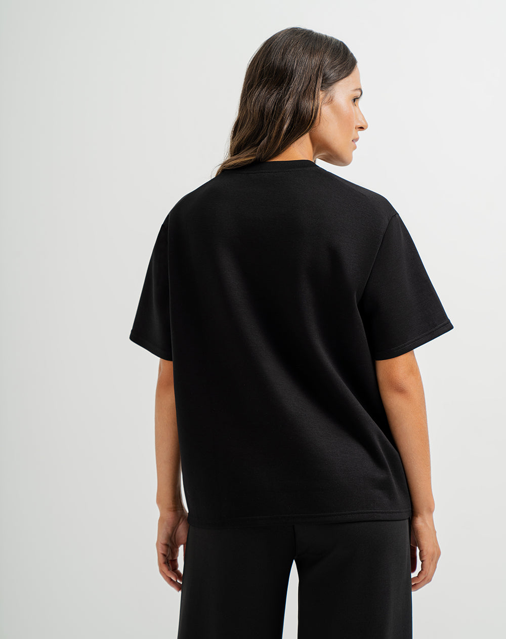 Camiseta holgada negra para mujer