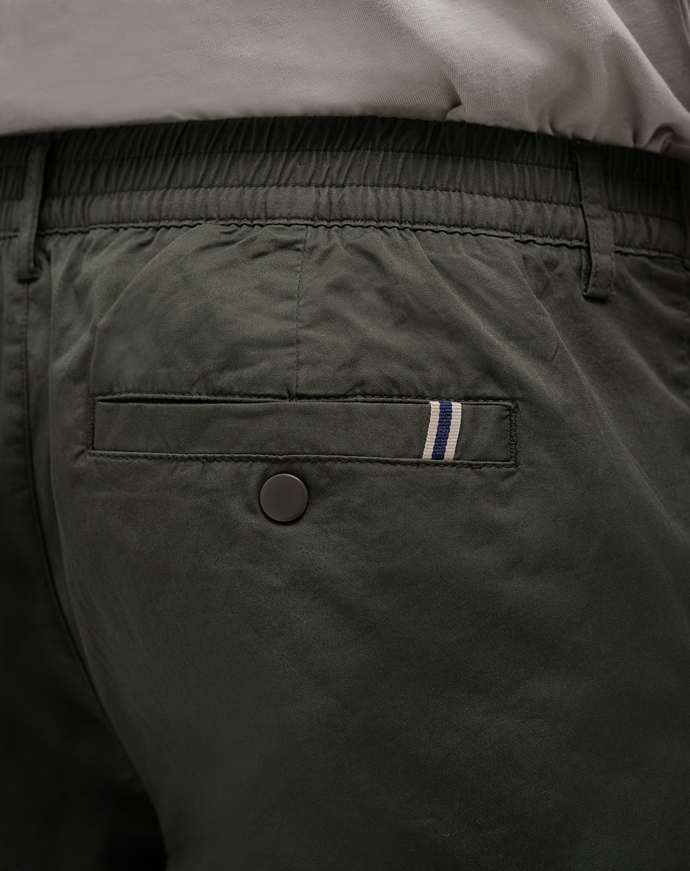 Pantalón chino regular tiro medio verde hombre hombre