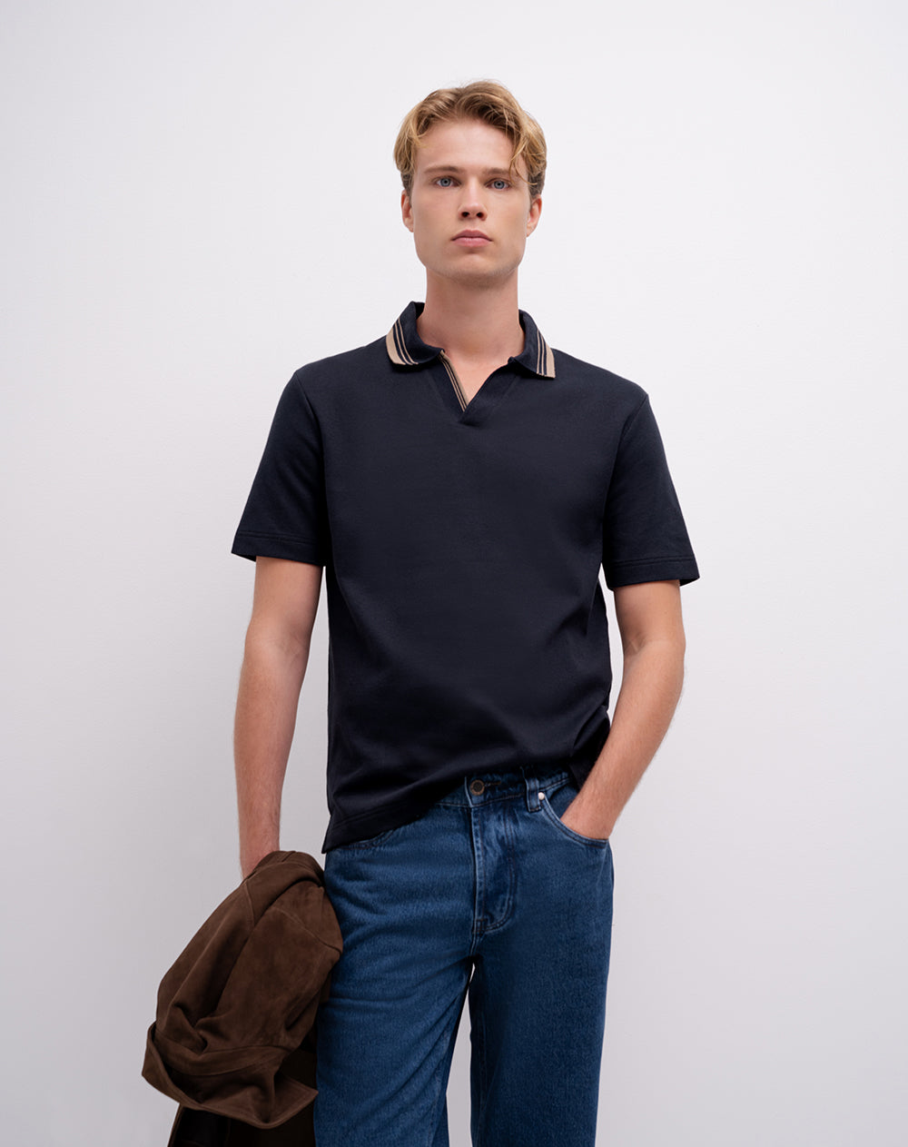 Camiseta tipo polo regular manga corta azul hombre