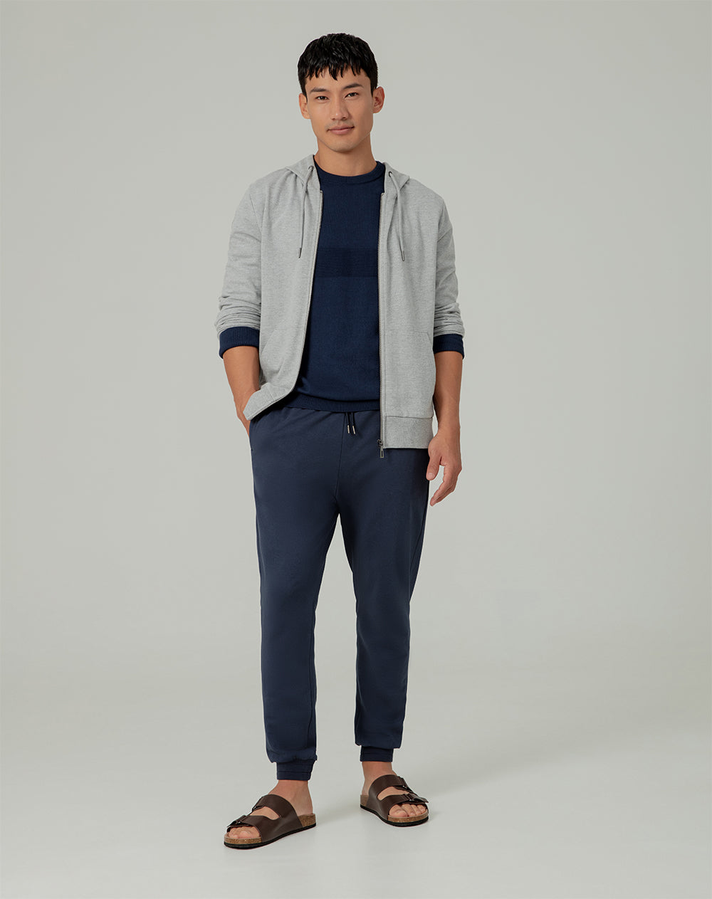 Jogger en algodón sostenible semi ajustado azul oscuro para hombre