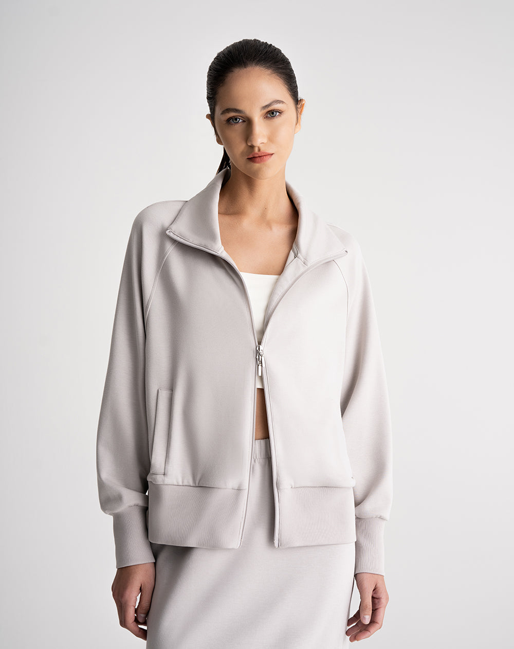 Buzo relaxed fit gris