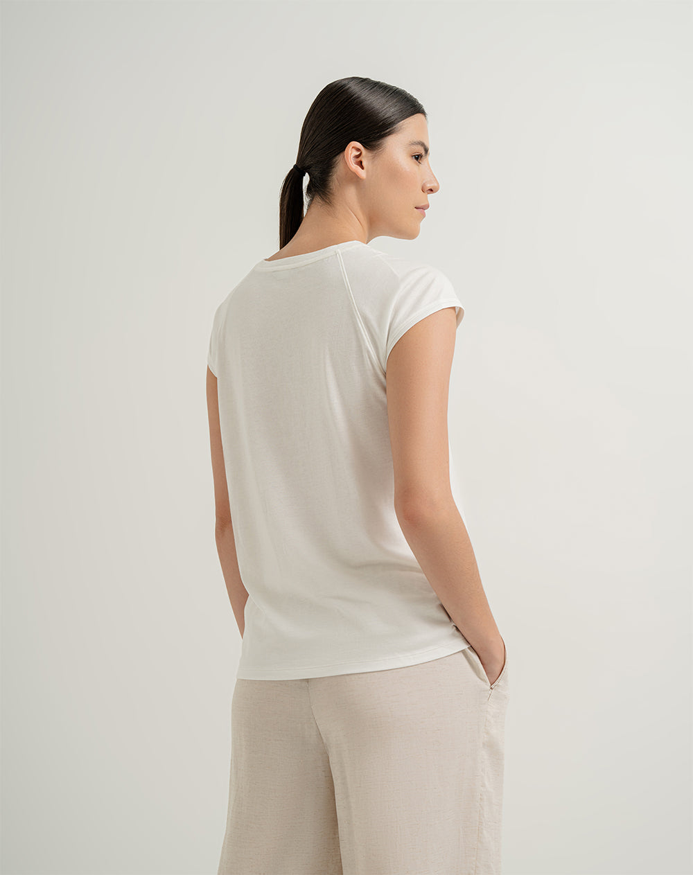 Camiseta en algodón sostenible holgada blanca para mujer