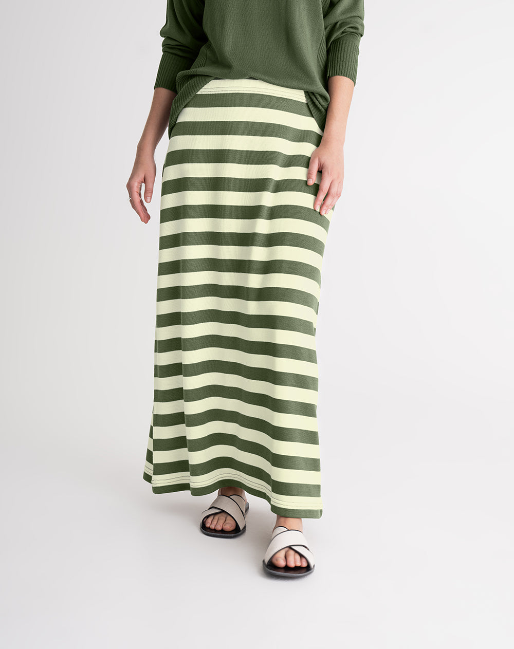 Falda larga tiro medio verde rayas