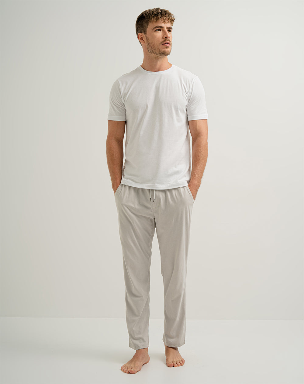 Camiseta + pantalón de pijama hombre algodón blanco y gris claro