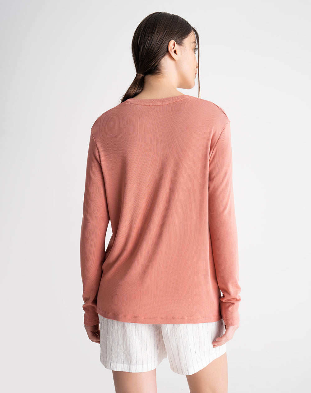 Camiseta relaxed fit manga larga rosada