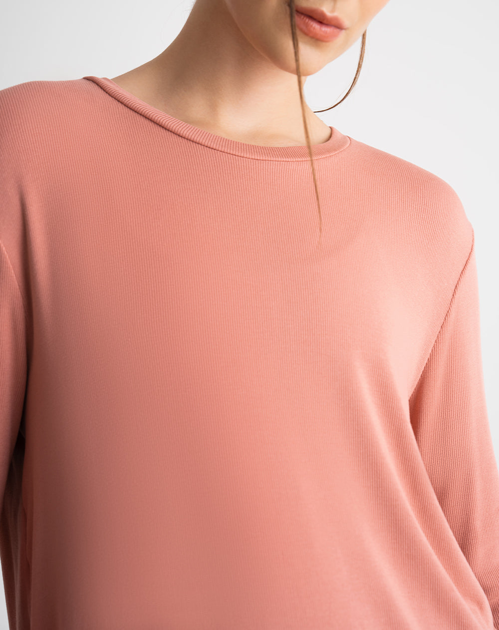 Camiseta relaxed fit manga larga rosada