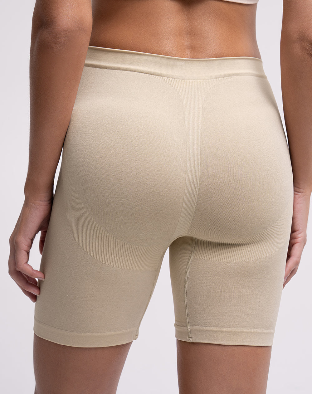 Panty ciclista seamless control medio habano