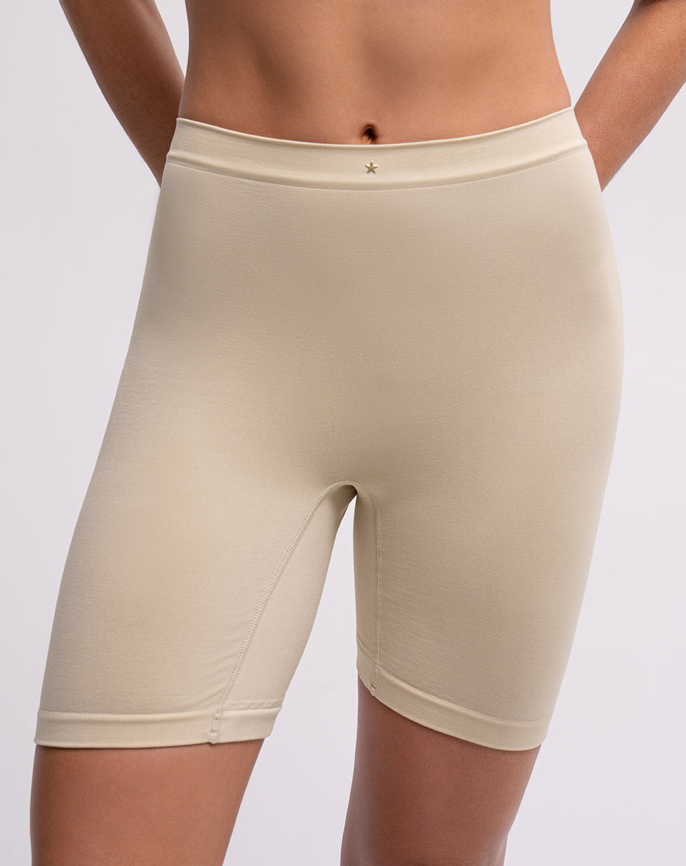 Panty ciclista seamless control medio habano